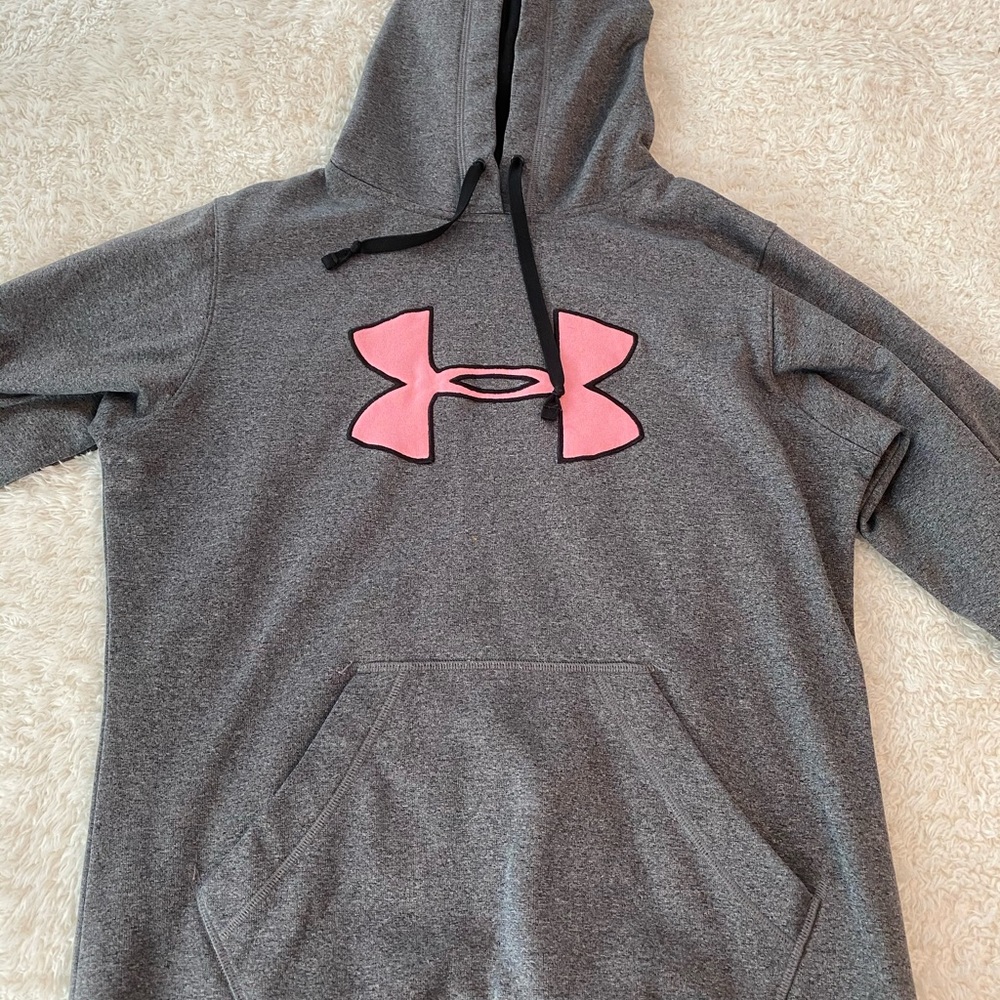 PERFECT CONDITION under Armour grey hoodie
